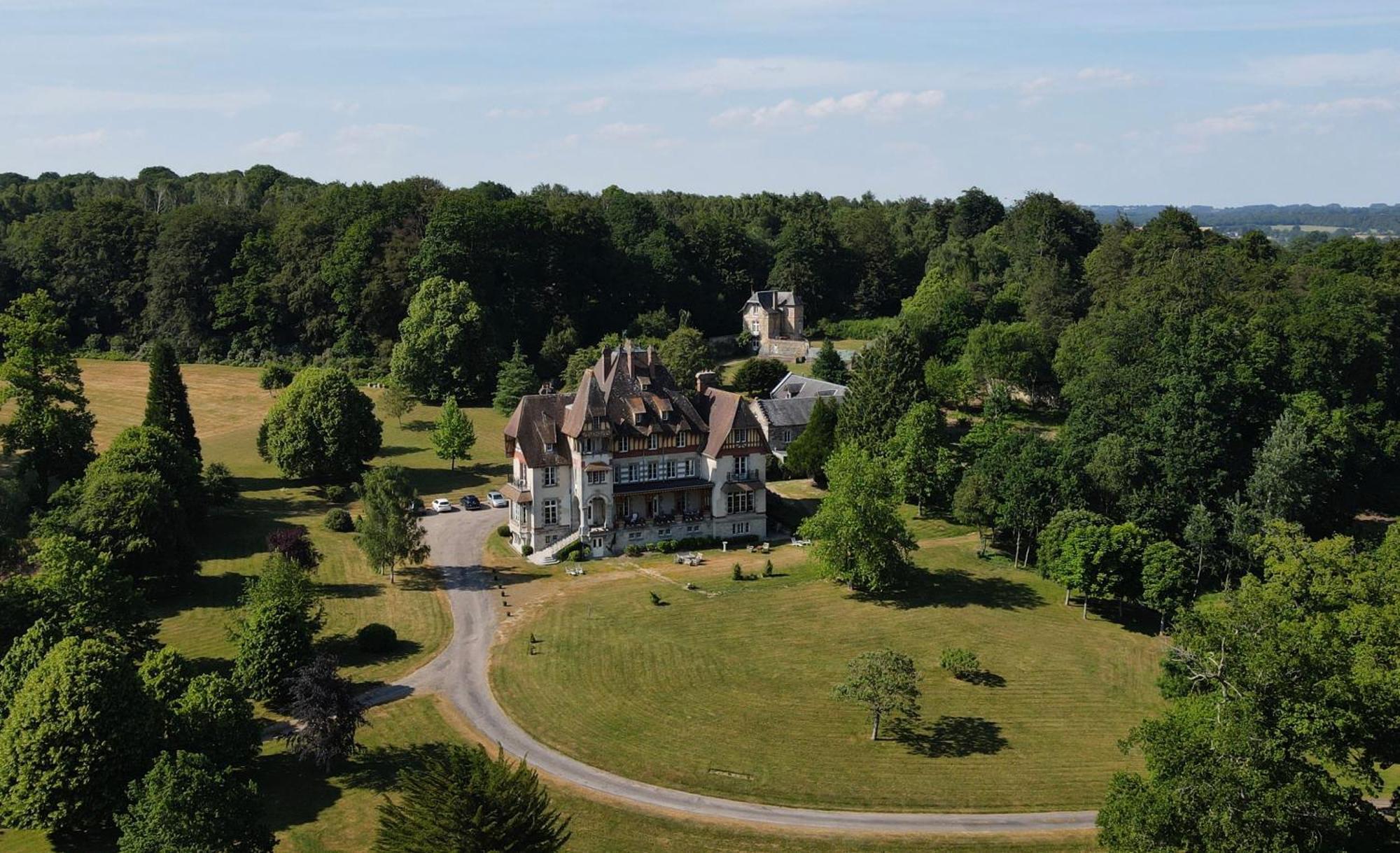 Bed and Breakfast Chateau Du Gue Aux Biches Bagnoles de l'Orne Normandie Zewnętrze zdjęcie